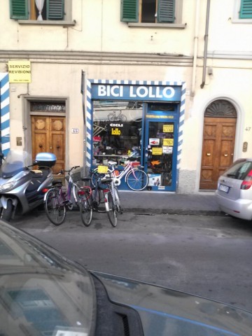 A "Bici" (bike) shop