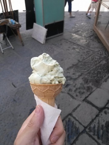 Pistachio-flavored gelato