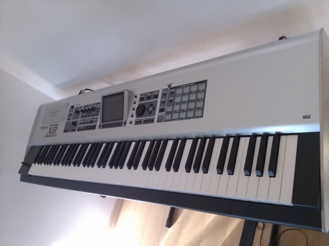 Roland Fantom X8